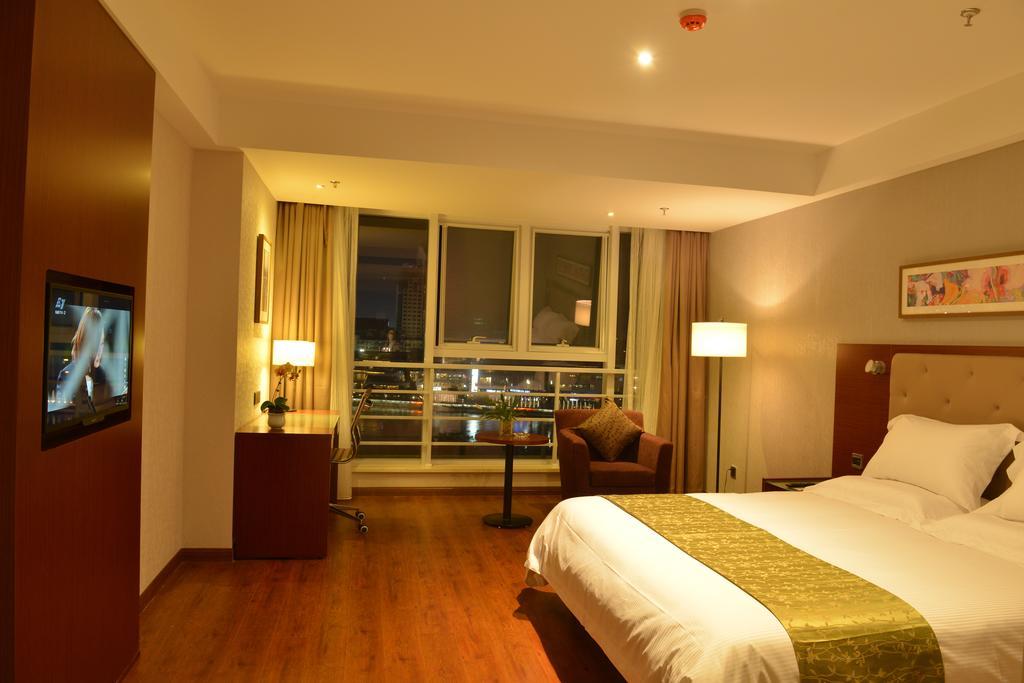Yitel Ningbo Old Bund Hotel Room photo